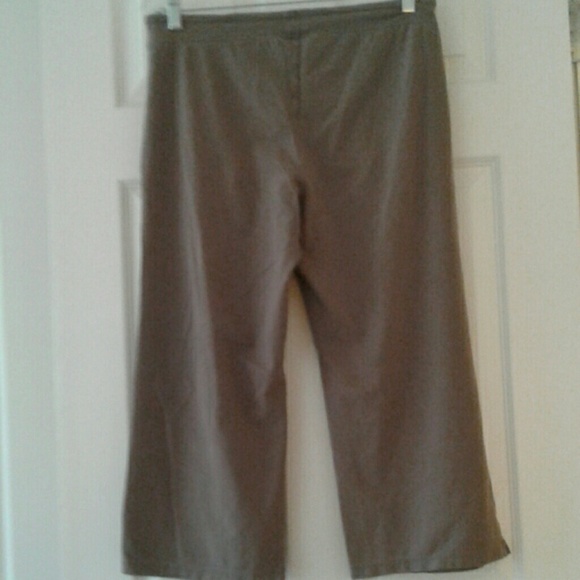 Jockey Sport Taupe Capri sz Medium - Picture 2 of 6